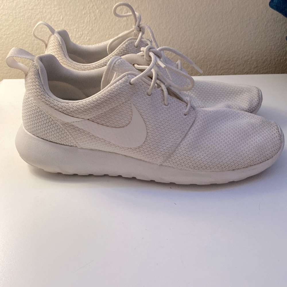 COPY - White Nike Tennis Shoes